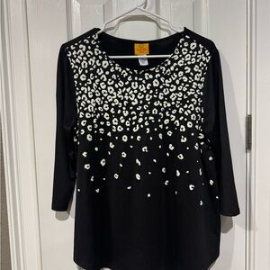 Ruby Rd. Black and White Patterned Long Sleeve Top
